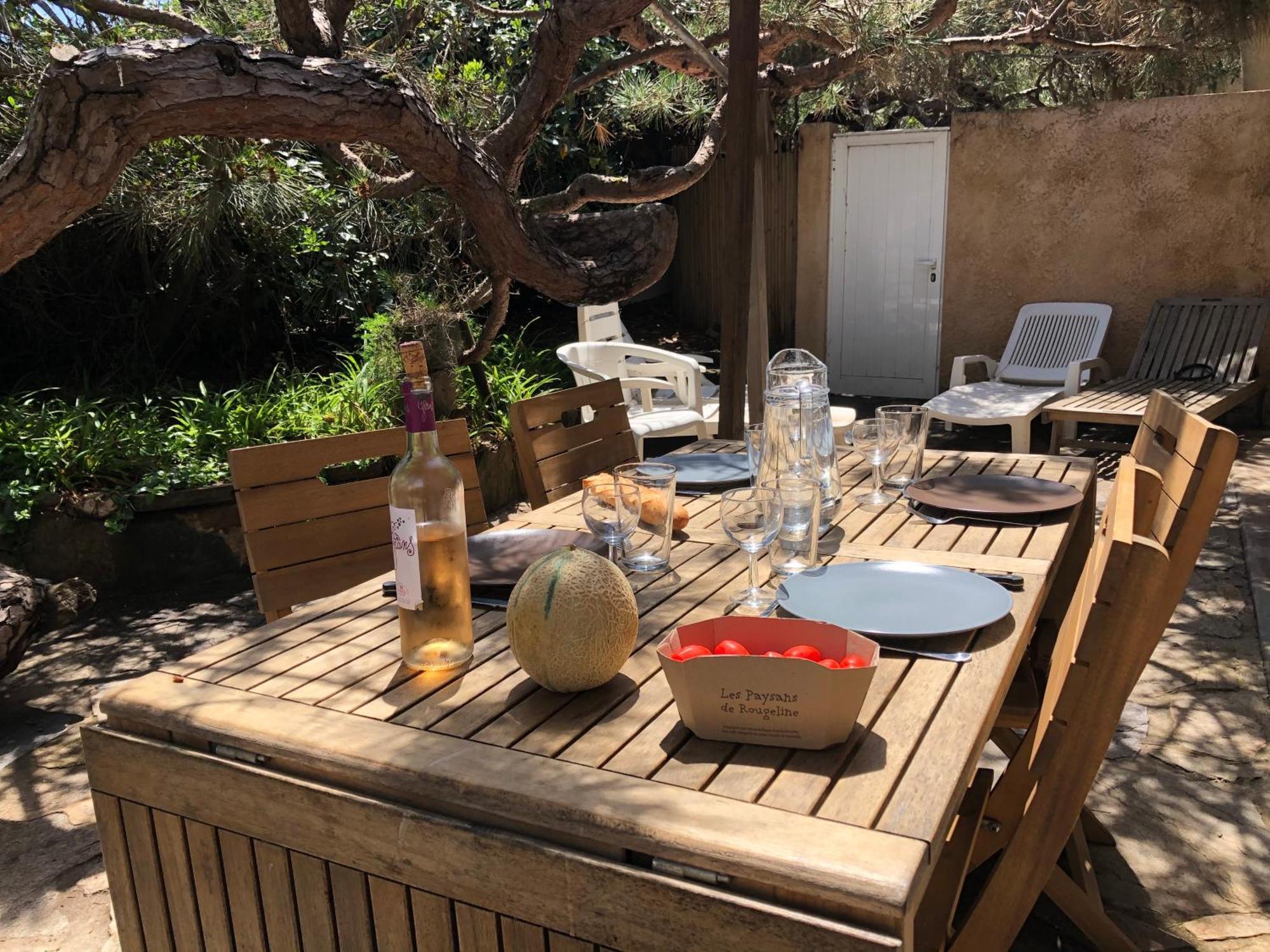 Le Club Des Cigales Appartement Hyères Buitenkant foto