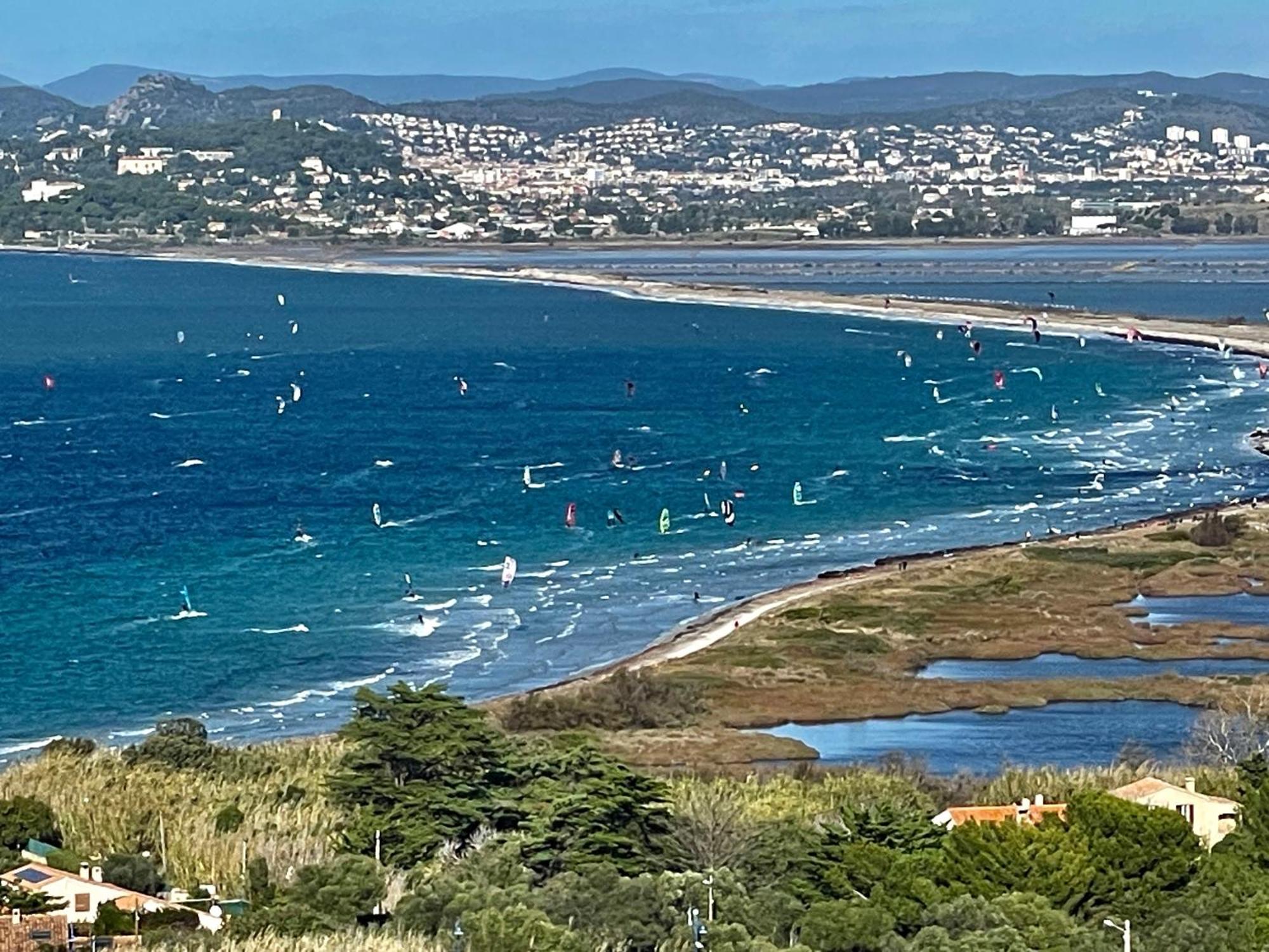 Le Club Des Cigales Appartement Hyères Buitenkant foto