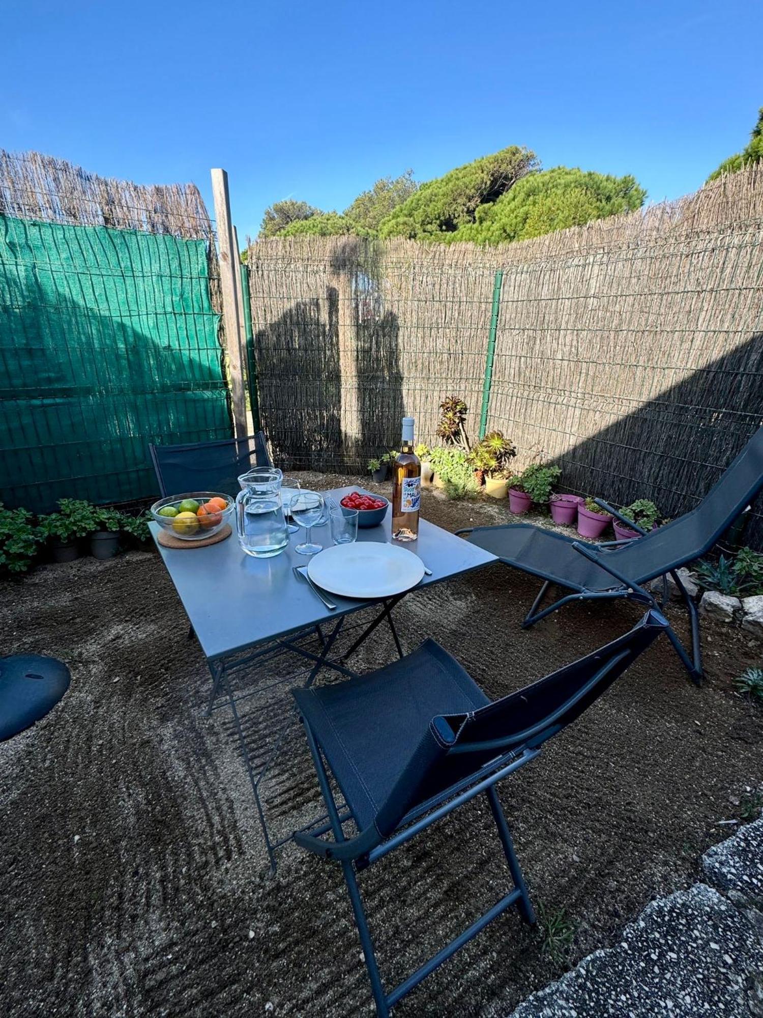 Le Club Des Cigales Appartement Hyères Buitenkant foto