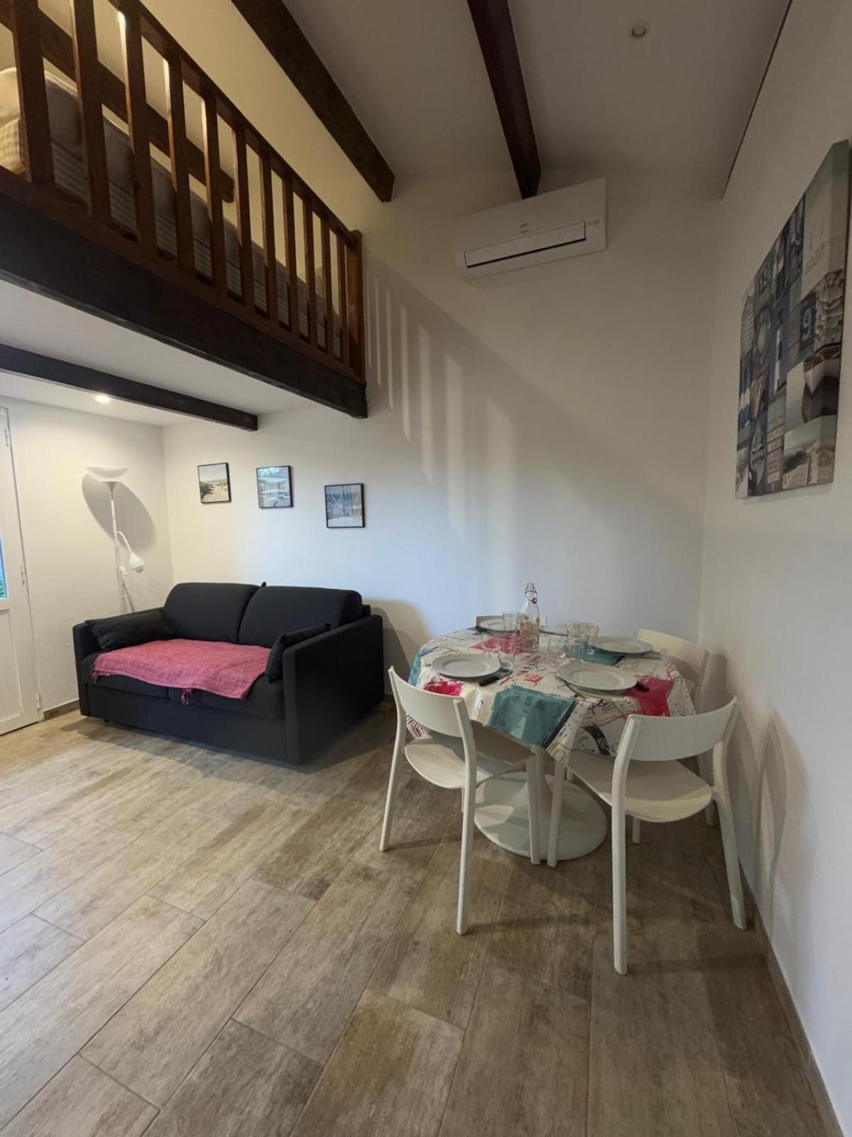 Le Club Des Cigales Appartement Hyères Buitenkant foto